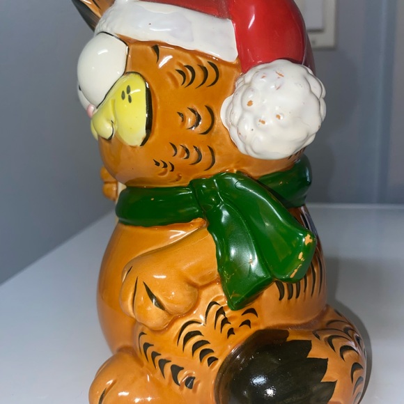 Enesco Garfield Skier Piggy Bank - Picture 3 of 11